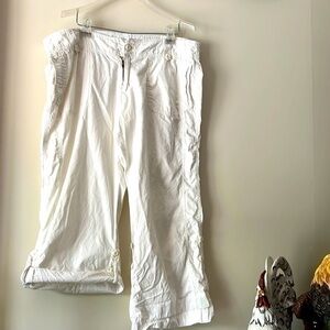Size 18 multi wear white pants, three different ways.